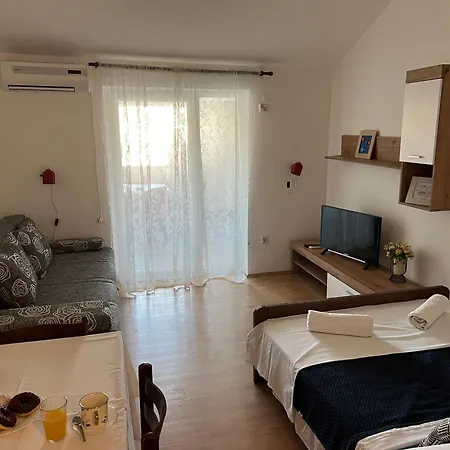 Mia Pag Apartment