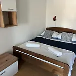 Mia Pag Apartamento *